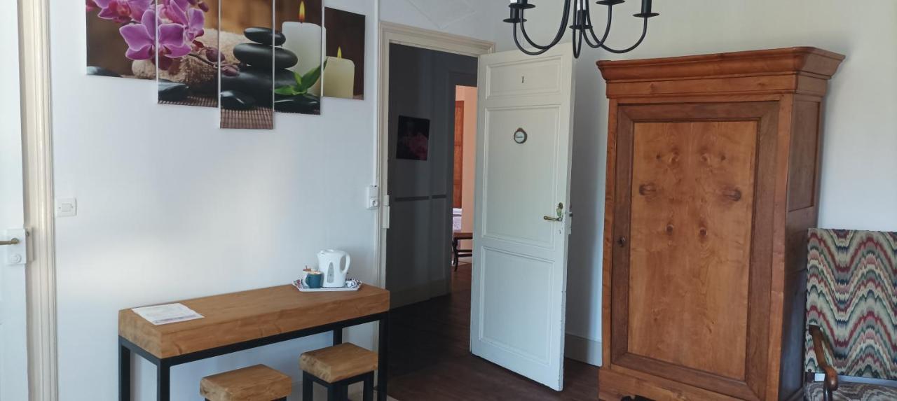 Montplaisir Bed & Breakfast Montendre Eksteriør bilde