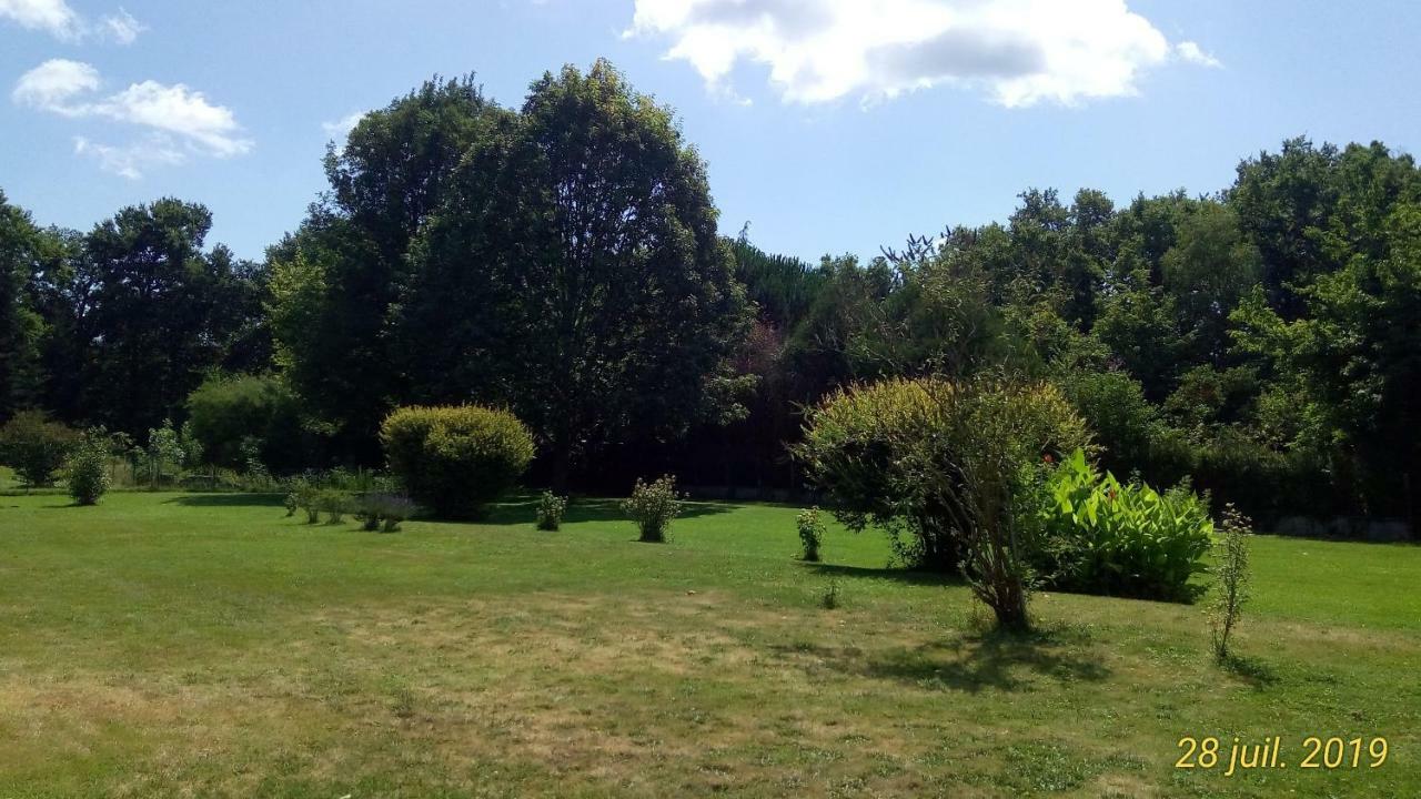 Montplaisir Bed & Breakfast Montendre Eksteriør bilde