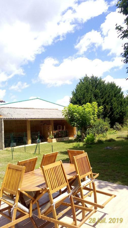 Montplaisir Bed & Breakfast Montendre Eksteriør bilde